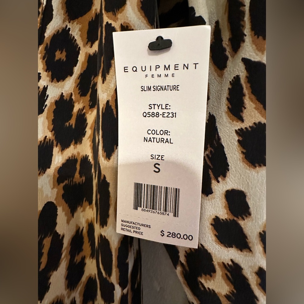 NWT silk button down - Picture 5 of 7